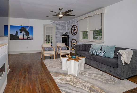 237 Rainey Ave Living-3