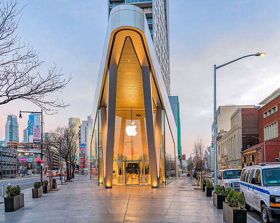 Apple Store Flatbush_16x20
