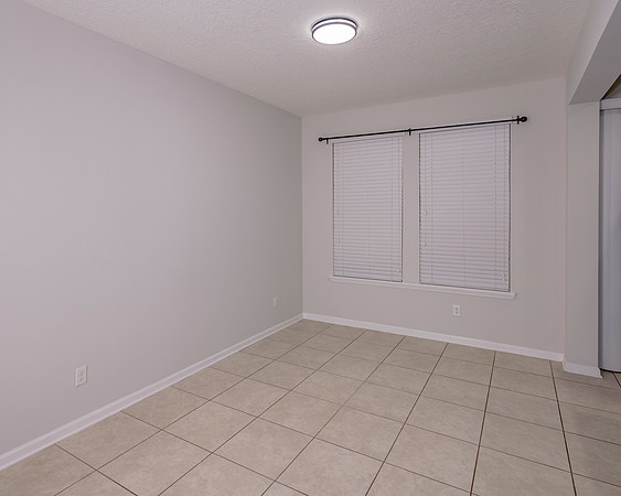 166 Richmond Dr_LR-27