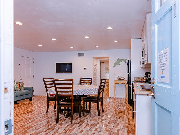 121 Sherwood Ave Apt 1 HiRes -1