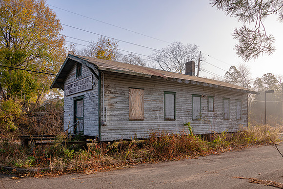 Raritan River Railroad Freight Station Fall 2012 #3_2x3