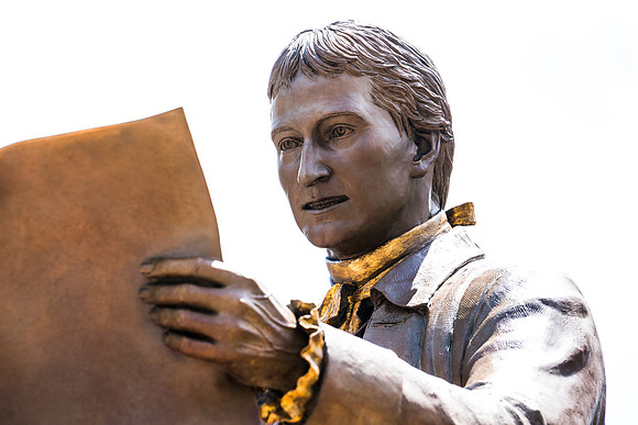 Statue_-19