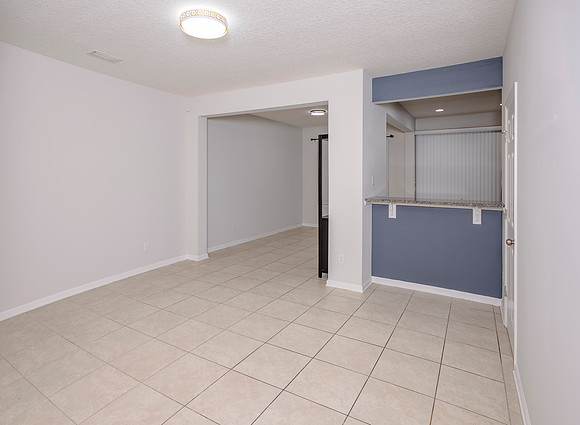 166 Richmond Dr_LR-26