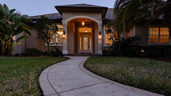 Cabeza Home LoRes-1