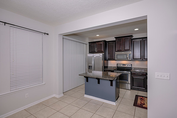 166 Richmond Dr_LR-30