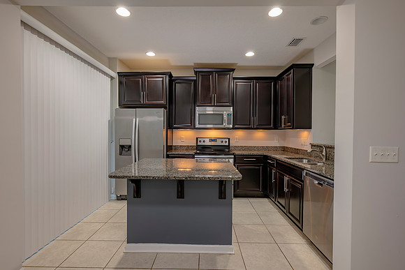 166 Richmond Dr_LR-31