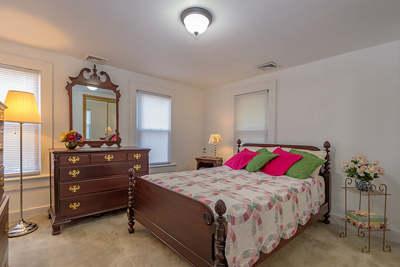 265 E Smith St BR1