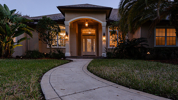 Cabeza Home HiRes-1