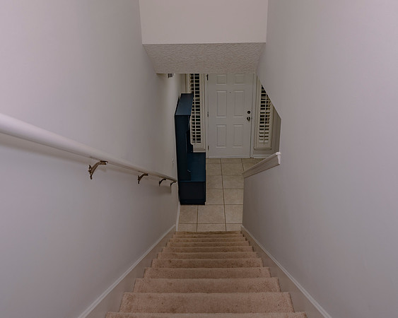 166 Richmond Dr_LR-19