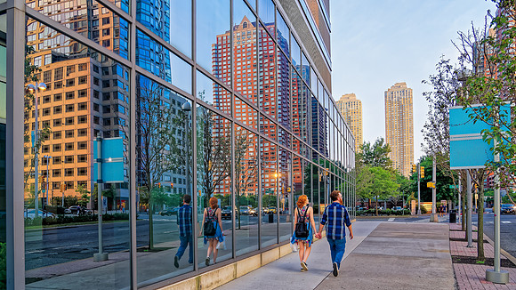Strollin' The Avenue-1