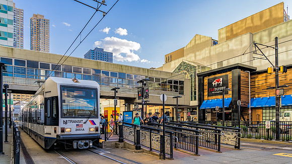 Newport Mall LR Station-8