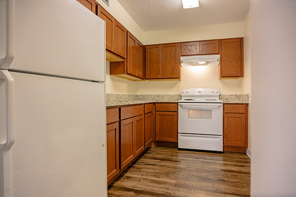 Central Manor Apartment Homes-10
