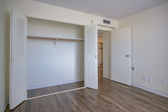 Central Manor Apartment Homes-2