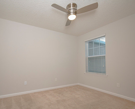 166 Richmond Dr_LR-13